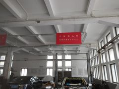 -TESLA 特斯拉(上海太古汇体验店)