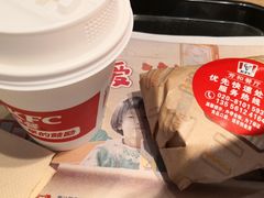 芝士鸡肉帕尼尼豆浆早餐-肯德基(芳和店)