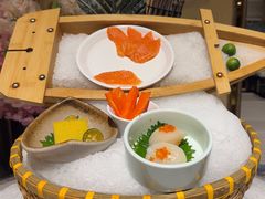 -雍容荟活帝王蟹活龙虾自助(苏宁旗舰店)