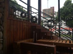蜂鸟快修—汽车补漆钣金喷漆快修服务中心-蜂鸟快修喷漆钣喷汽修旗舰工厂(军工路店)