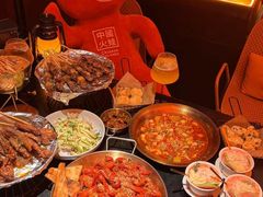 -何师烧烤Pro ·江湖川菜·小龙虾·精酿(太古里旗舰店)