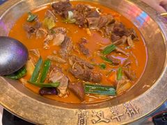 -霄汉牛三鲜湖北砂锅菜(万松园2店)