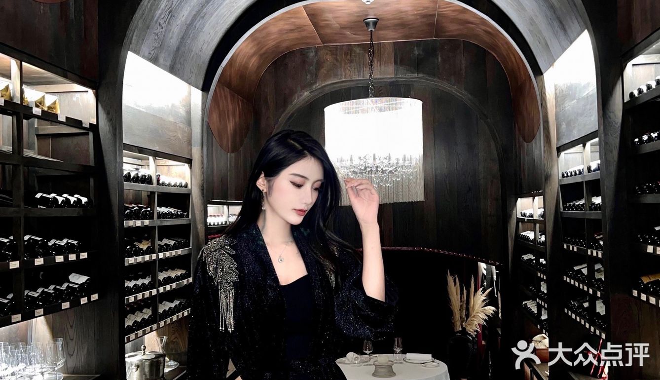 酒窖里的西餐｜HIK9乚厨