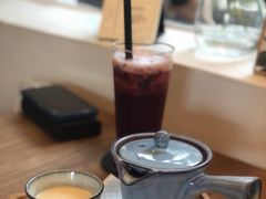 -彳亍咖啡·这里(水湾路店)