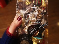 -VENCHI 闻绮(北京国贸商城店)