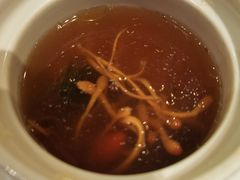 -大中华希尔顿酒店-念自助餐·嗨啤·小龙虾