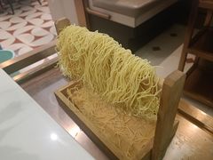-洪氏嗨捞·广东猪肚鸡·椰子鸡火锅(西咸万象城店)