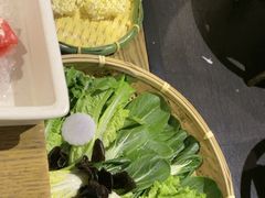 -尚尚仙·酸汤猪手·猪肚鸡火锅(华联万柳购物中心店)