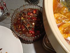 -新天明砂锅鱼头煲