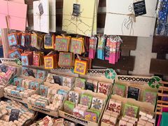 -大象粑粑造纸公园