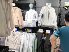 -迪卡侬(环球港店)