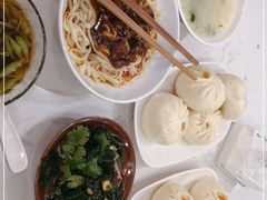 -李与白包子铺(桐梓林店)