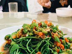 剁椒藤菜-洪霞餐馆