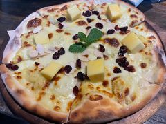 榴莲pizza-喜洲吧·江畔老船厂·庭院餐厅(喜临院店)