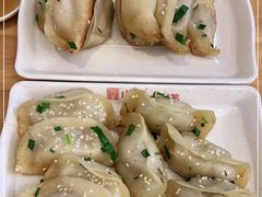 -小姜锅贴(凤凰街店)