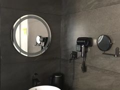 -稳电竞酒店(桥北泰冯路地铁站店)