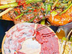 -毛辣果·贵州红酸汤牛肉火锅(西单店)