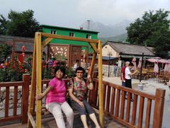 -百里峡七彩艺术小镇