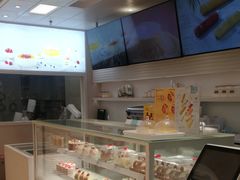面包甜点陈列柜-好利来(十里河店)