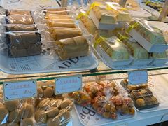 -新月蛋糕西点专卖店(大麦街店)