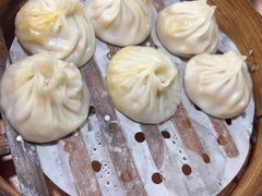-莱莱小笼·乔艾