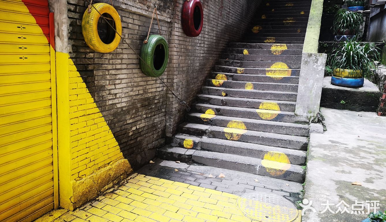 到了晚上，这座城市更漂亮