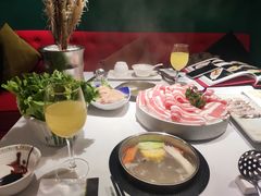 -泓炙颐凤鲜海鲜火锅料理(桐乡店)