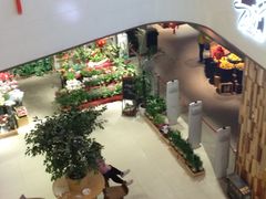 -中百仓储超市有限公司(越秀星汇维港店)