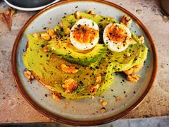 牛油果煮蛋吐司-RAC BAR(安福路店)