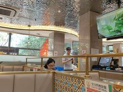 -香港新发烧腊茶餐厅(水围店)