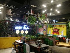 大堂-钢管厂五区小郡肝串串香(蜀都万达店)