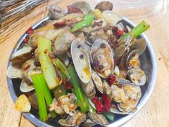 隔壁店的辣炒花蛤-清真·马峰烤肉(小学习北巷店)