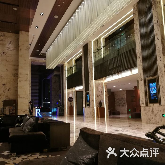 上海漕河泾万丽酒店
