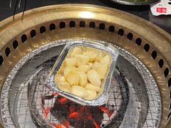 -山川小町·极番烧肉(新地假日广场店)