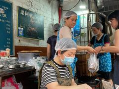 -梁阿婆廿年老牌扣肉糯米饭