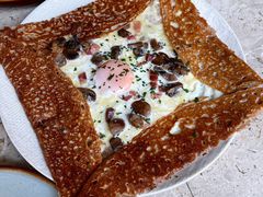 鸡蛋蘑菇熏肉荞麦可丽饼-RAC BAR(安福路店)