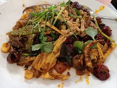 -拿渡·水煮鱼麻辣香锅(王府井奥莱·香江小镇店)