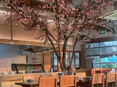 -蜜桃餐厅·伴山(湖滨商业街店)