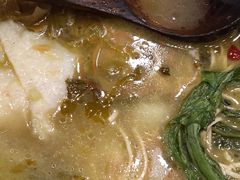 -周鱼小馆石锅酸菜鱼(活力汇店)