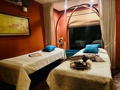 -迪瓦娜按摩和水疗中心