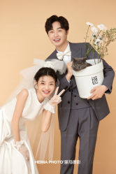 -黑马婚纱摄影