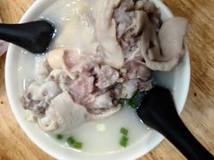 -雷祖芳老妈蹄花店