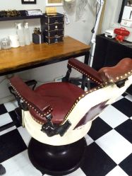 -Black Tattoo Studio