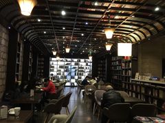 -钟书阁(松江泰晤士小镇店)