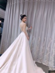 -艾米丽婚纱礼服