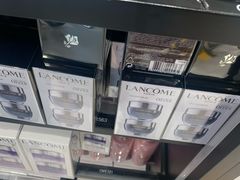 -日上免税店(三径路t3店)