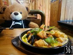 -老东镇啤酒屋海鲜加工·蒸汽海鲜·海鲜烧烤(台东店)