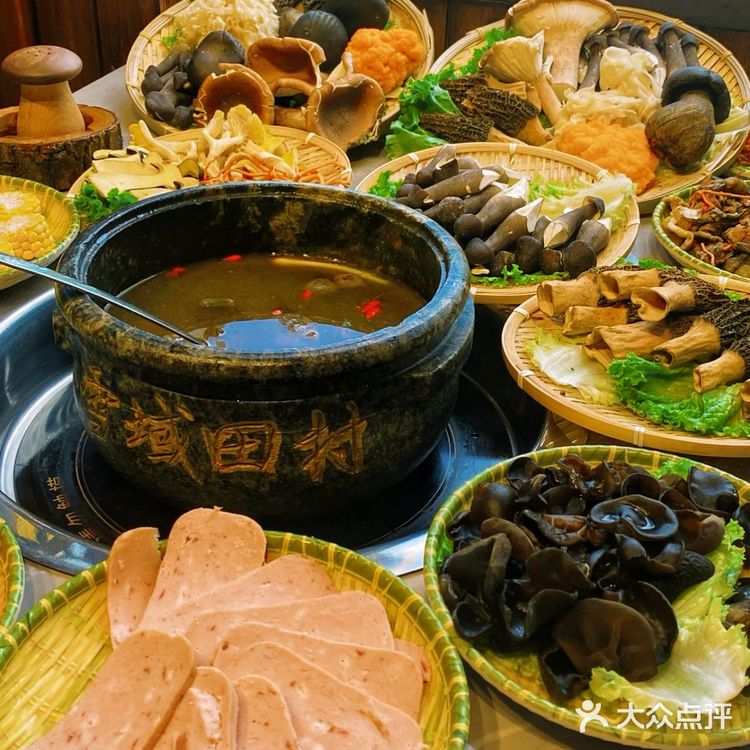 丽江必吃榜TOP1为了这锅鸡汤,我改签了机票