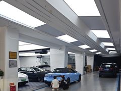 -龙膜耐卡汽车贴膜改装旗舰店(火车南站店)