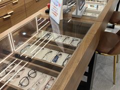 -一代眼镜·蔡司配镜(浦东大拇指广场店)